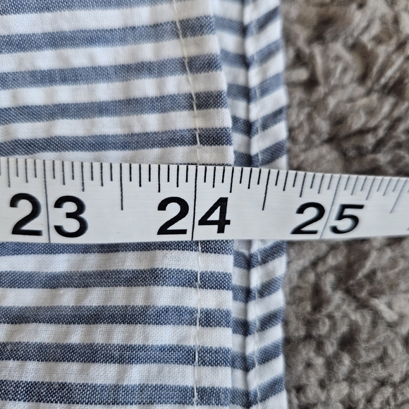SIMPLY SOUTHERN Seersucker Ruffle Striped Flutter Sleeve Top Medium Coquette - Picture 6 of 9